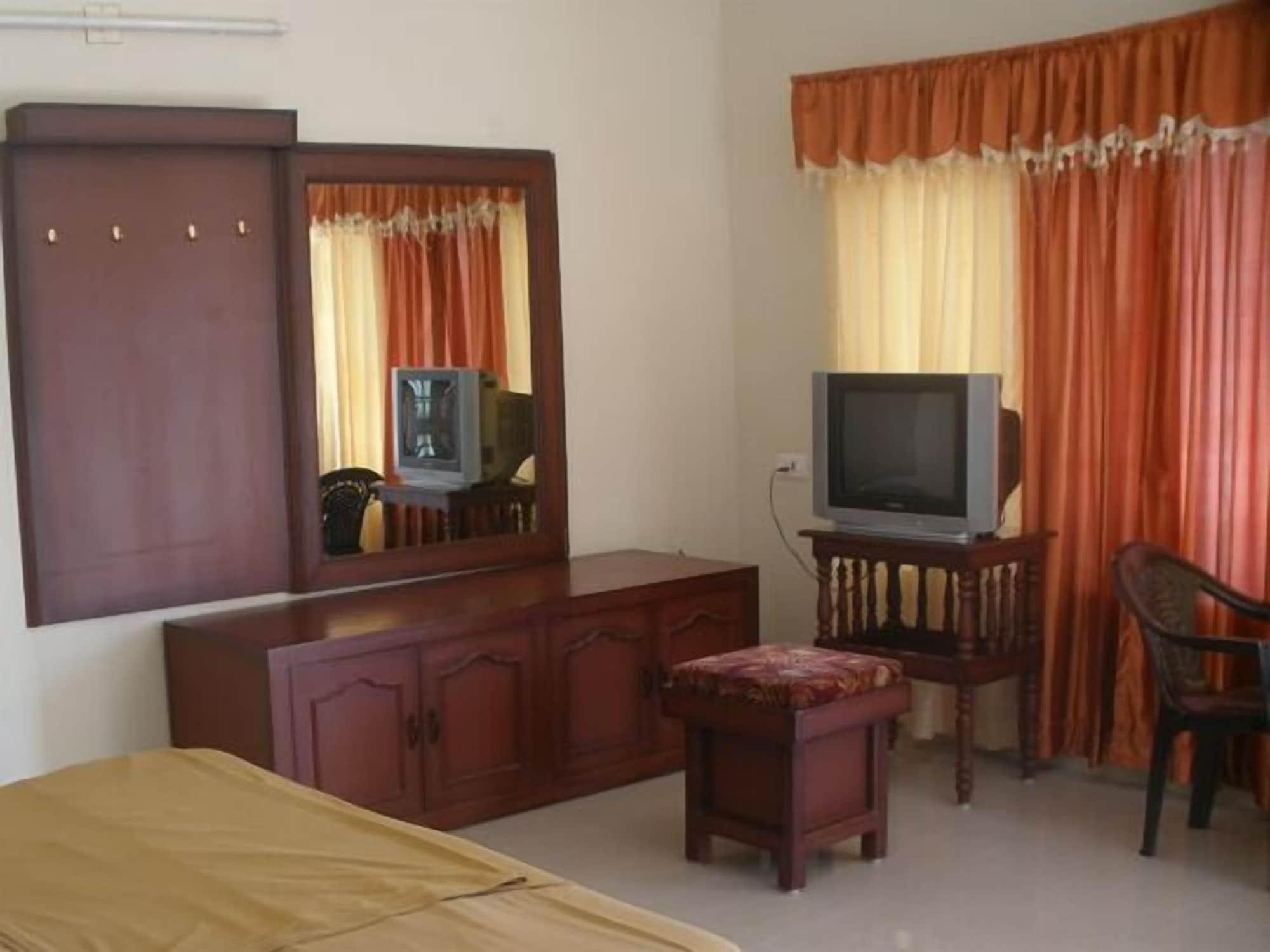 Jungle Palace Homestay Thekkady Ngoại thất bức ảnh