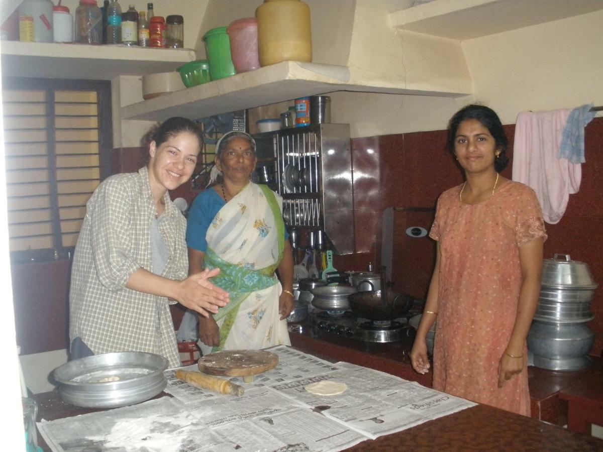 Jungle Palace Homestay Thekkady Ngoại thất bức ảnh