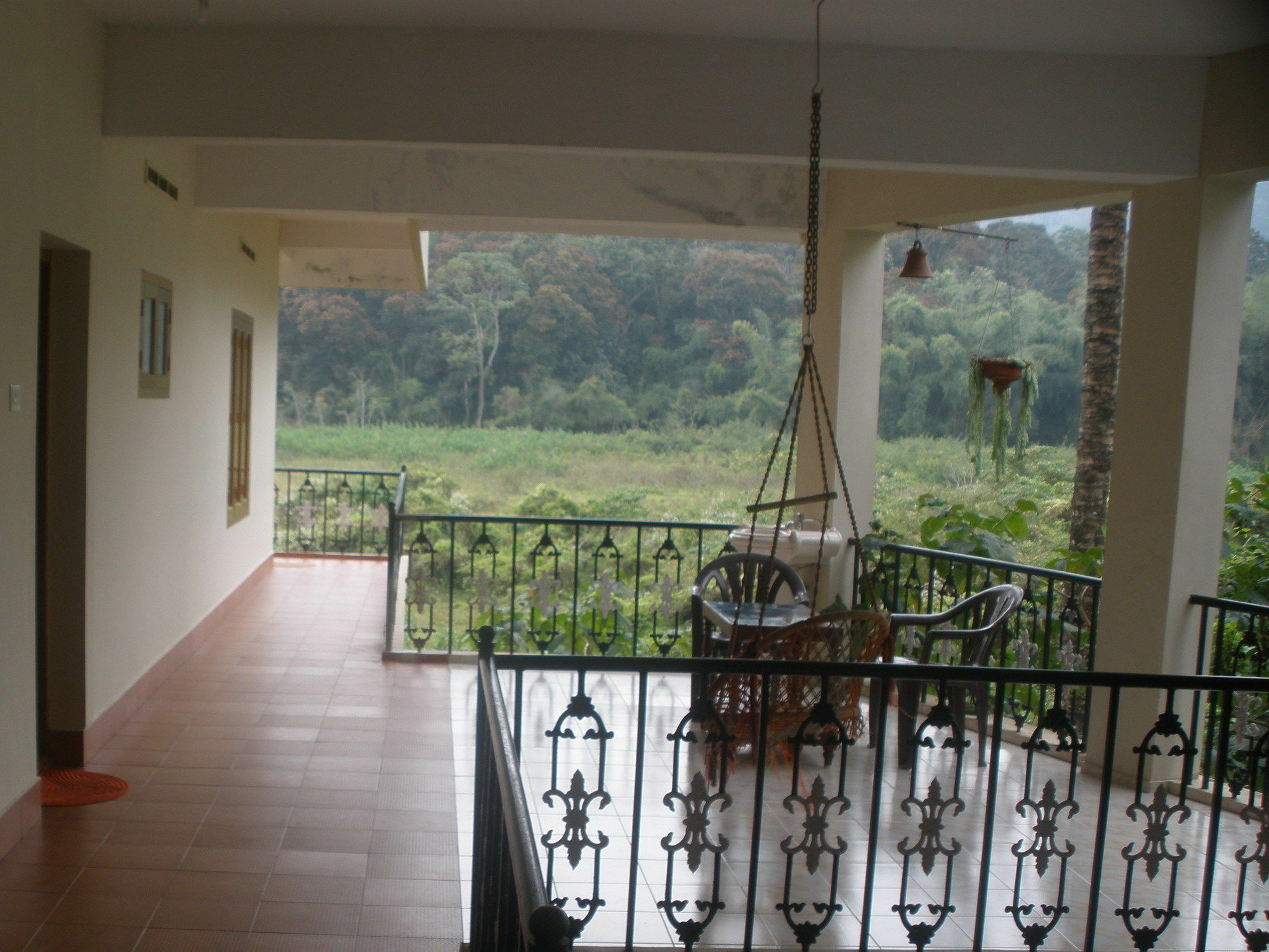 Jungle Palace Homestay Thekkady Ngoại thất bức ảnh